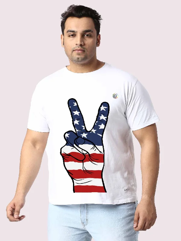 Men Plus Size White Peace Sign Hand American Flag Round Neck T-Shirt