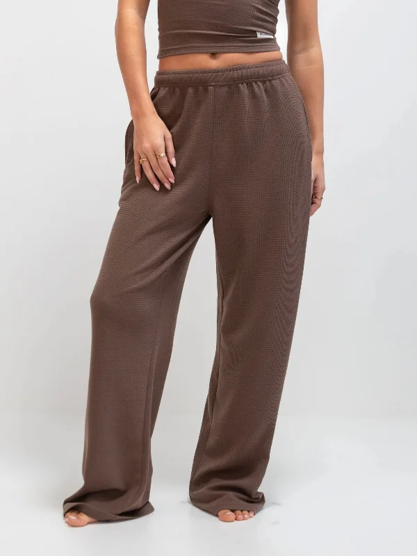 Relaxed Style Soft Waffle Trousers - Brown